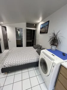 Le lave-linge du studio à Roscanvel-location de vacances